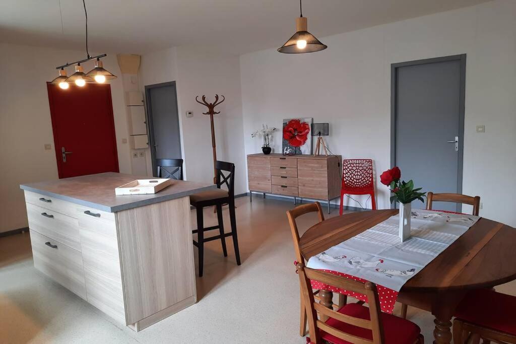 Saint Fortunat sur Eyrieux : Gite 4 à 6 personnes Exterior foto